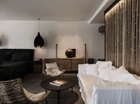 Grand Oda, 2 Yatak Odası, Kişiye Özel Havuzlu, Bahçe Manzaralı (The O Residence (GRND))