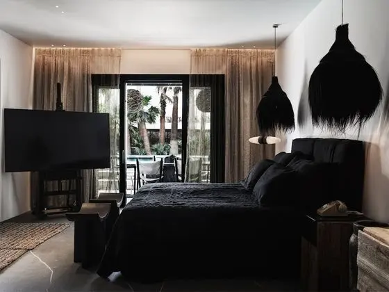 Grand Oda, 2 Yatak Odası, Kişiye Özel Havuzlu, Bahçe Manzaralı (The O Residence (GRND))
