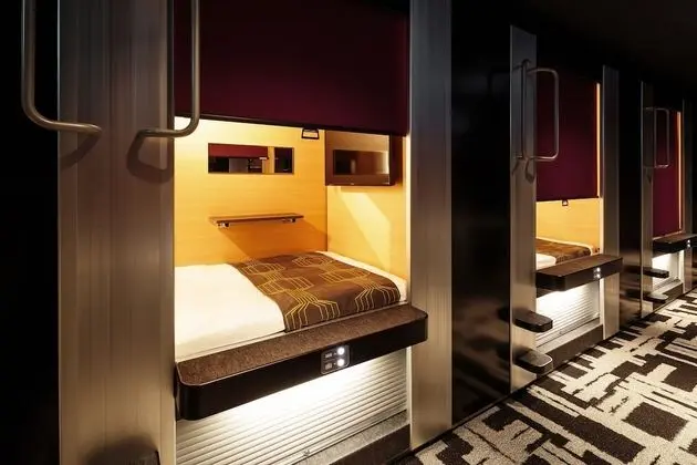 Oda, Sadece kadınlar için, Sigara İçilmez (Capsule Room)