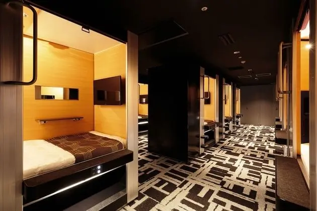 Oda, Sadece kadınlar için, Sigara İçilmez (Capsule Room)