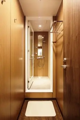 Oda, Sadece kadınlar için, Sigara İçilmez (Capsule Room)