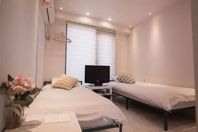 Duplex Economy Quadruple