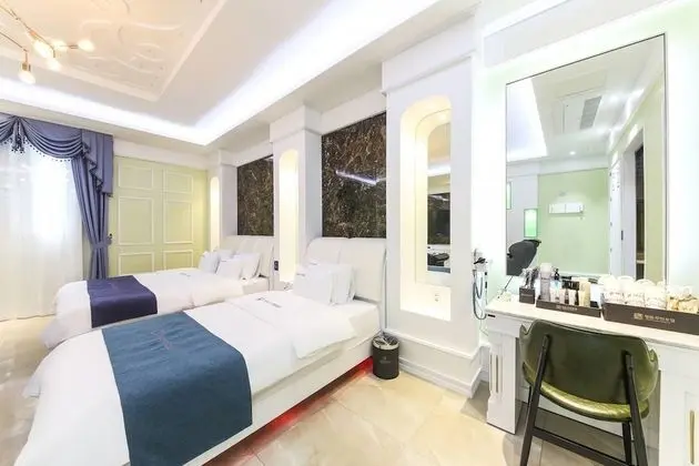 Luxury İki Ayrı Yataklı Oda