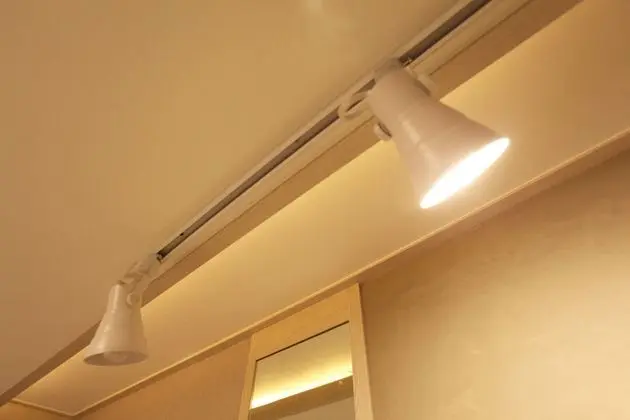 Oda (Standard - A (Free Netflix viewing in)