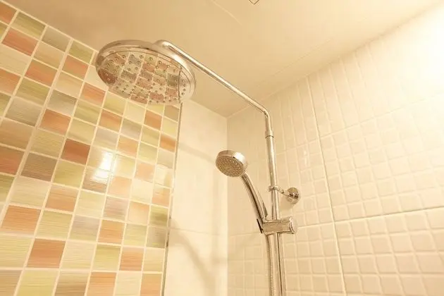 Oda (Standard - A (Free Netflix viewing in)