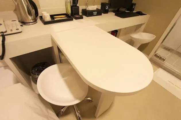 Oda (Standard - B (Free Netflix viewing in)