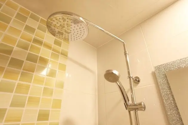 Oda (Standard - B (Free Netflix viewing in)