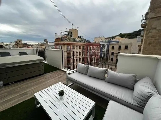 Çatı Katı Süiti (Penthouse)