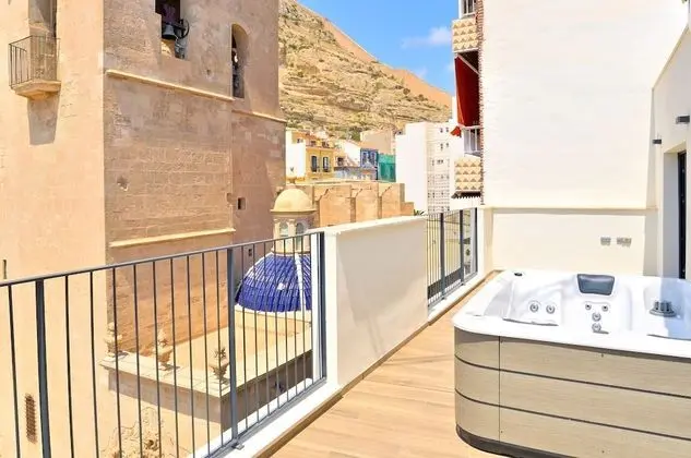 Çatı Katı Süiti (Penthouse)