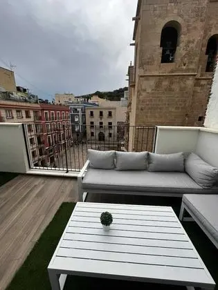 Çatı Katı Süiti (Penthouse)