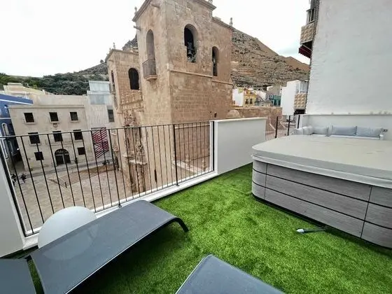 Çatı Katı Süiti (Penthouse)