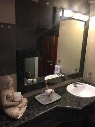 Deluxe Tek Büyük veya İki Ayrı Yataklı Oda
