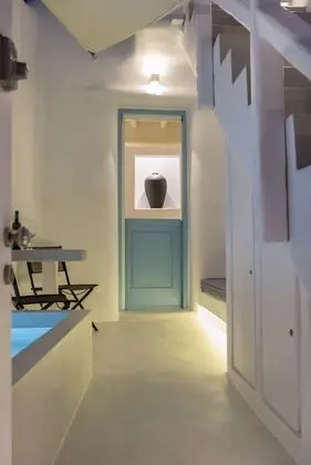 Cave Suite Outdoor Jetted Tub