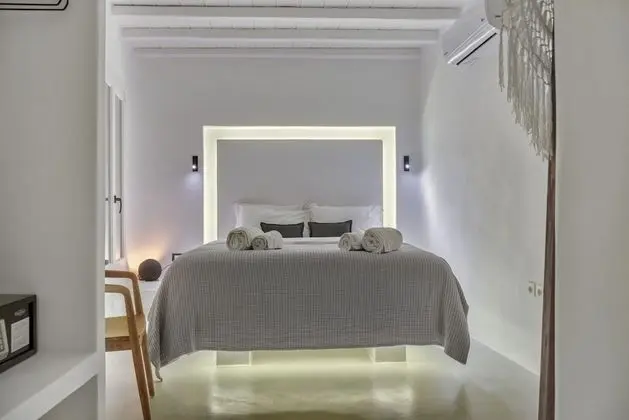 Master Mews Suite with Private Courtyard