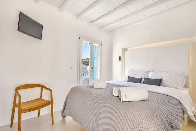 Master Mews Suite with Private Courtyard