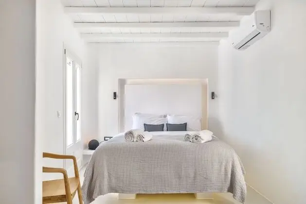 Master Mews Suite with Private Courtyard