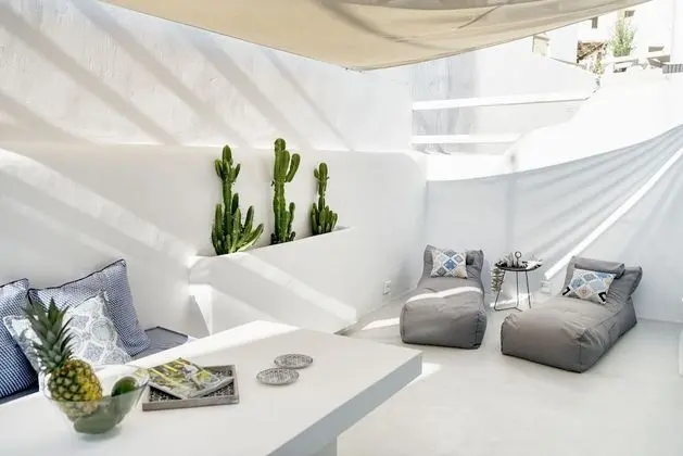 Master Mews Suite with Private Courtyard