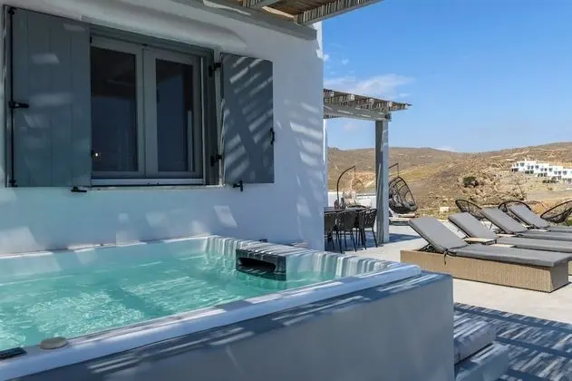 Villa, 4 Yatak Odası, Sigara İçilebilir, Şömine