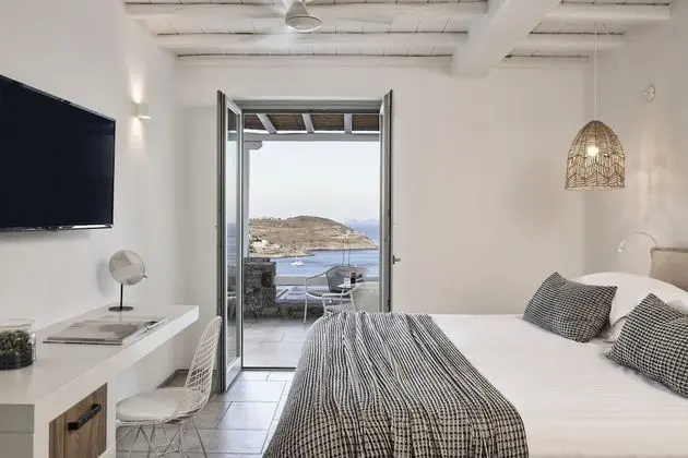 Cozy room sea view