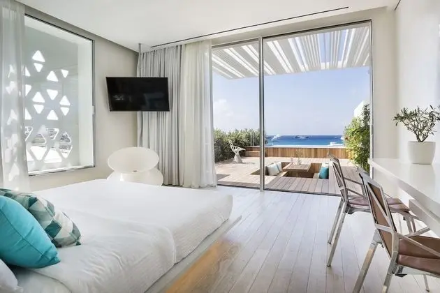 Ultimate Dream suite with Sea View and private pool