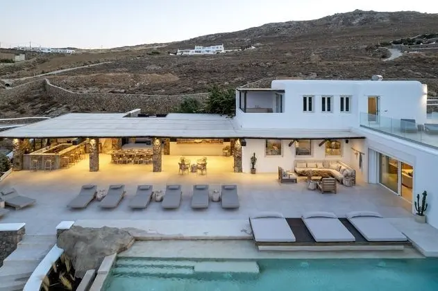 Villa, 7 Bedrooms, 2 Private pools, Sea View