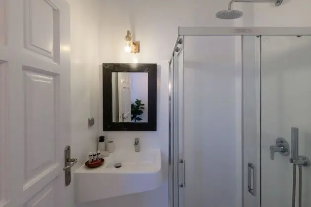 Traditional Apart Daire, 1 Çift Kişilik Yatak ve Çekyat (Poseidon III)