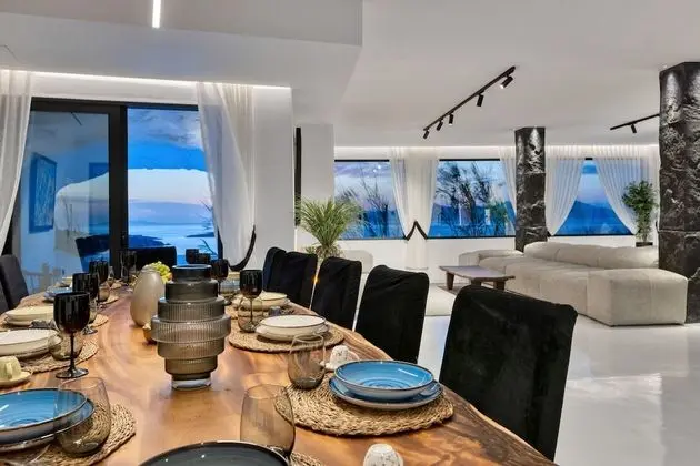 Luxury Villa, Deniz Manzaralı