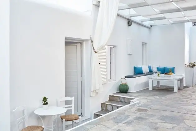Stüdyo, Bahçe Manzaralı