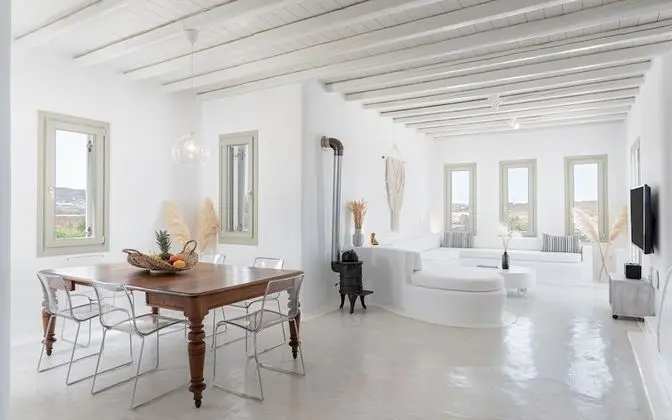 Elegant 3 bedrooms Alaya Villa by 2Doors