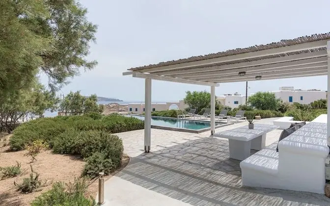 Elegant 3 bedrooms Alaya Villa by 2Doors