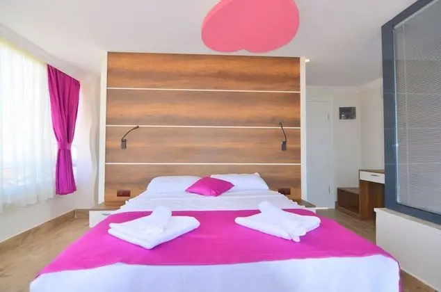 Romantic Tek Büyük Yataklı Oda, 1 Yatak Odası, Jakuzi, Deniz Manzaralı