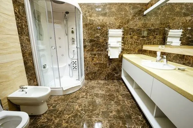 Comfort Tek Büyük Yataklı Oda