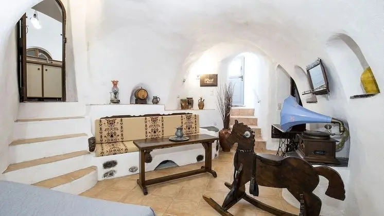 Dört Kişilik Oda (Cave, village view)