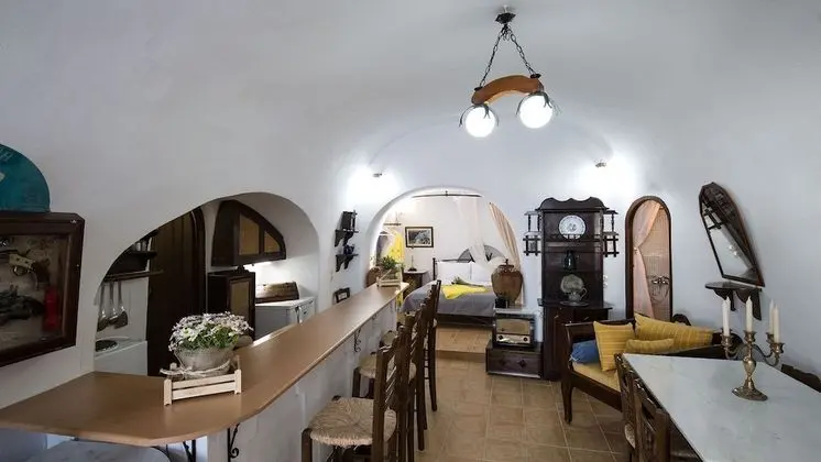 Dört Kişilik Oda (Cave, village view)