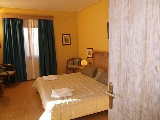 Deluxe One Bedroom Apartment