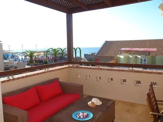 Deluxe One Bedroom Apartment