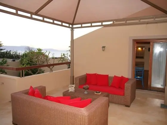 Penthouse With Partial Sea View