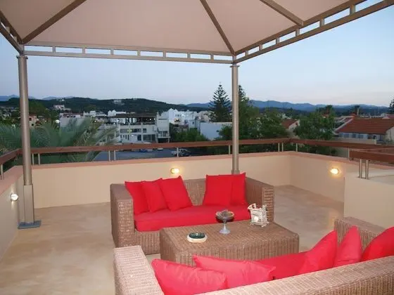 Penthouse With Partial Sea View