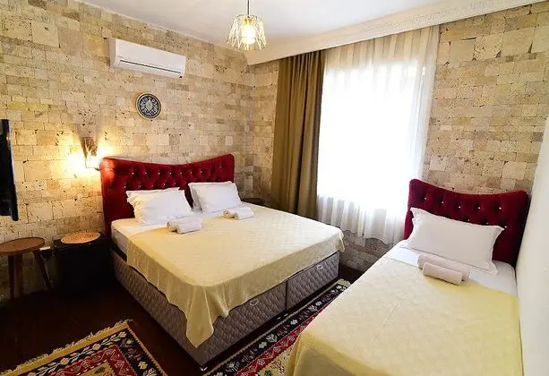 Standart Oda, Sokak Manzaralı, Giriş Katı