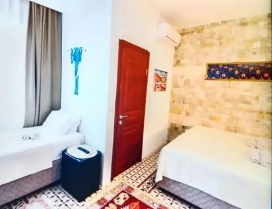 Standart Üç Kişilik Oda, Sokak Manzaralı