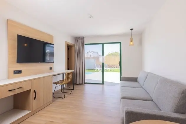 Superior Suite with private pool