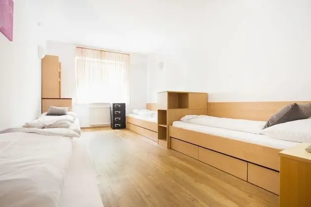 Ortak Ranzalı Oda, Özel Banyo (4 Beds)