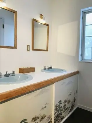 Tek Büyük veya İki Ayrı Yataklı Oda, Ortak Banyo