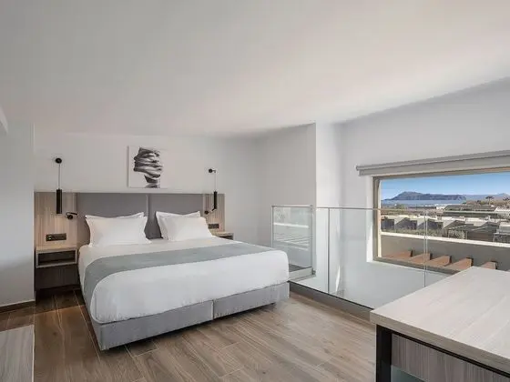 Junior Suite, Split Level, Partial Sea View