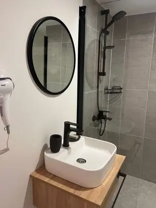 Standard Tek Büyük Yataklı Oda, Sigara İçilebilir, Bahçe Manzaralı