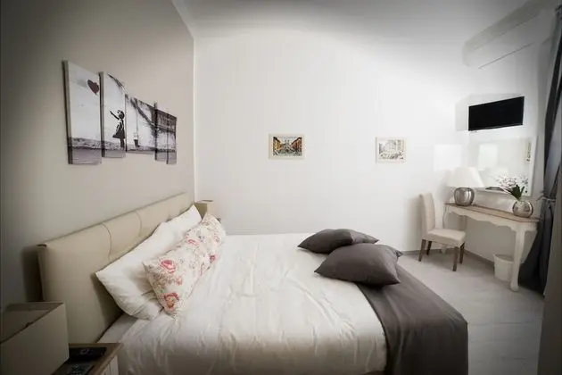 Classic Tek Büyük Yataklı Oda, Balkon, Avlu Manzaralı