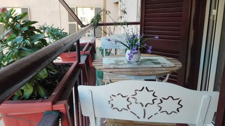 Classic Tek Büyük Yataklı Oda, Balkon, Avlu Manzaralı