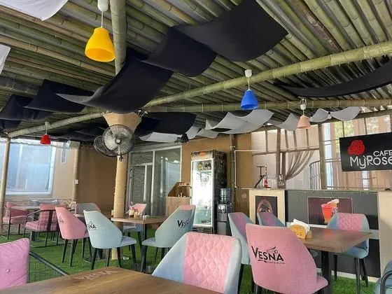 Basic Tek Büyük veya İki Ayrı Yataklı Oda