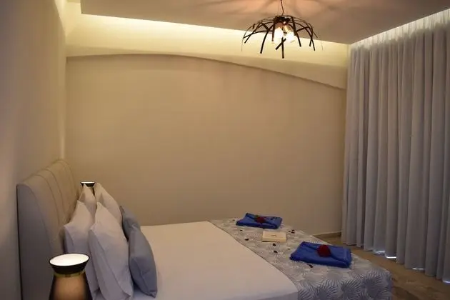 Junior Süit, Havuz Manzaralı
