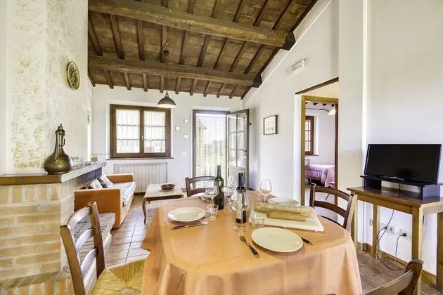 Family Apart Daire, 2 Çift Kişilik Yatak, Bahçeli (Myrtle apt with shared pool)